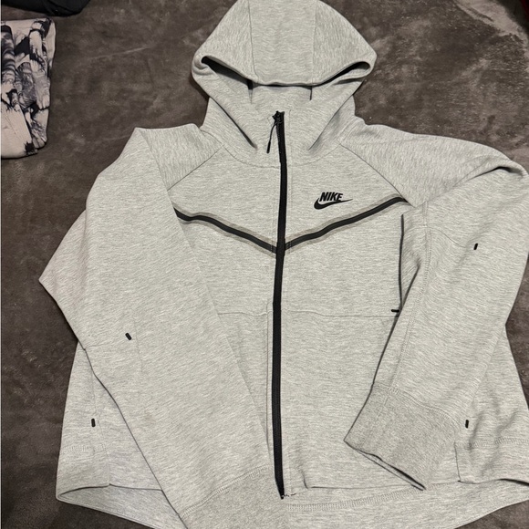 Nike Jackets & Blazers - Nike Women's Light Gray Utility Jacket